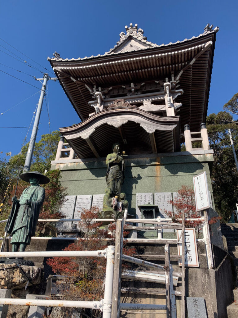 途中の二ツ石大師　画像